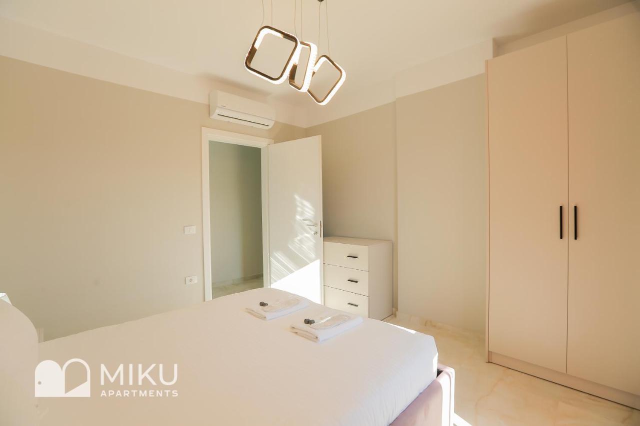 Miku Apartment - Bright 1 Bedroom Apartment At Olympic Residence Tirana Exteriör bild